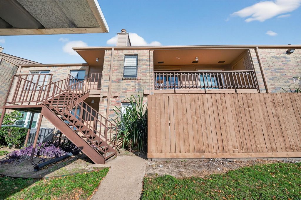 Photo of 10555 Turtlewood Court #511, Houston, TX 77072 (MLS # 9719667)