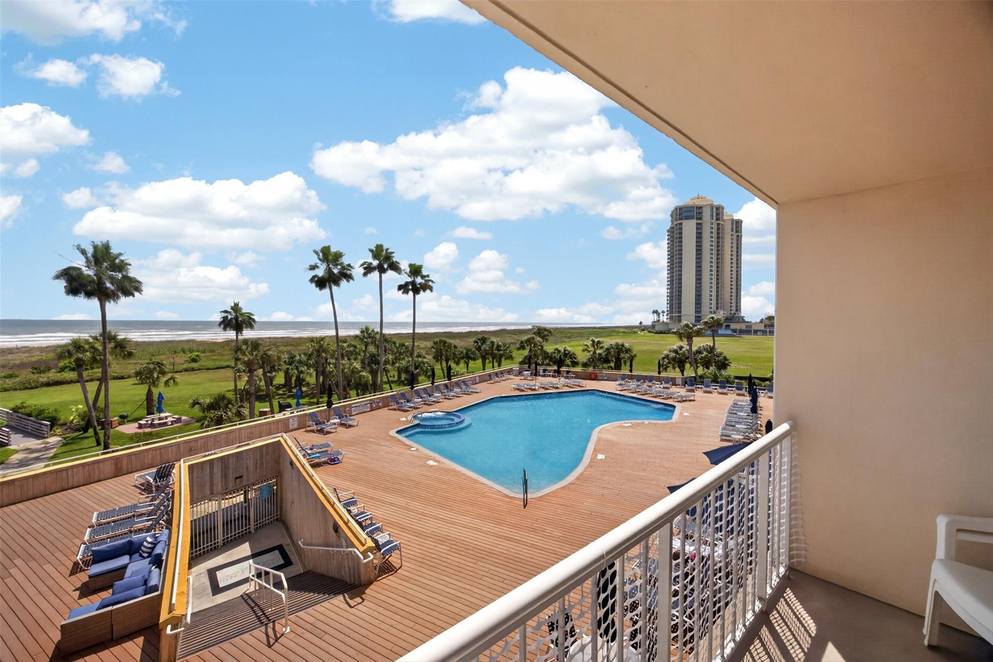 1401 E Beach Drive 109