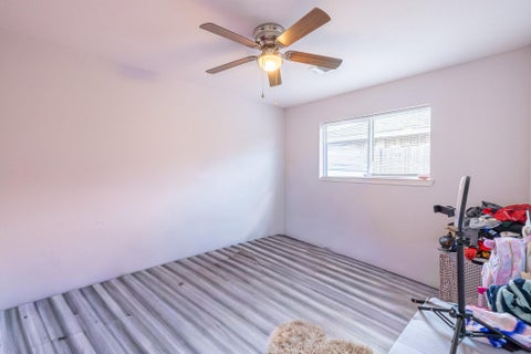Photo of 8710 Valley Flag DR, Houston, TX 77078 (MLS # 94727624)