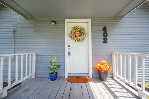 Photo of 402 W Camp Street, Brazoria, TX 77422 (MLS # 70257256)