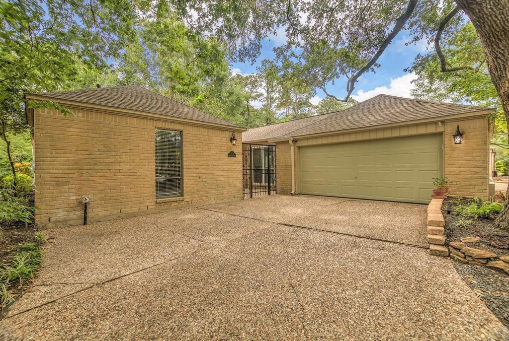 Photo of 3231 Village Falls Court, Kingwood, TX 77339 (MLS # 45989239)