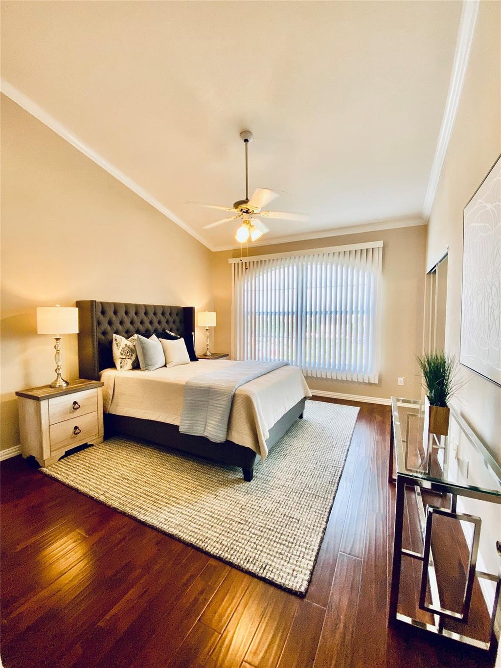 Photo of 2100 Welch Street #C318, Houston, TX 77019 (MLS # 38342892)