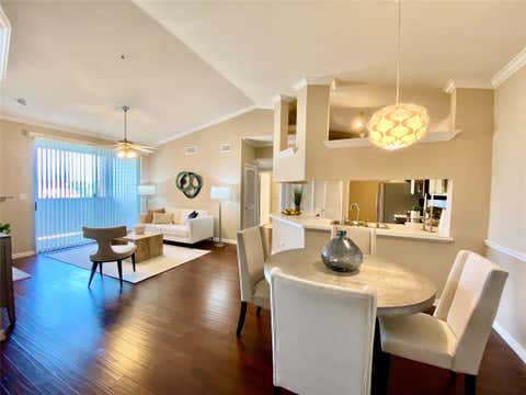 Photo of 2100 Welch Street #C318, Houston, TX 77019 (MLS # 38342892)