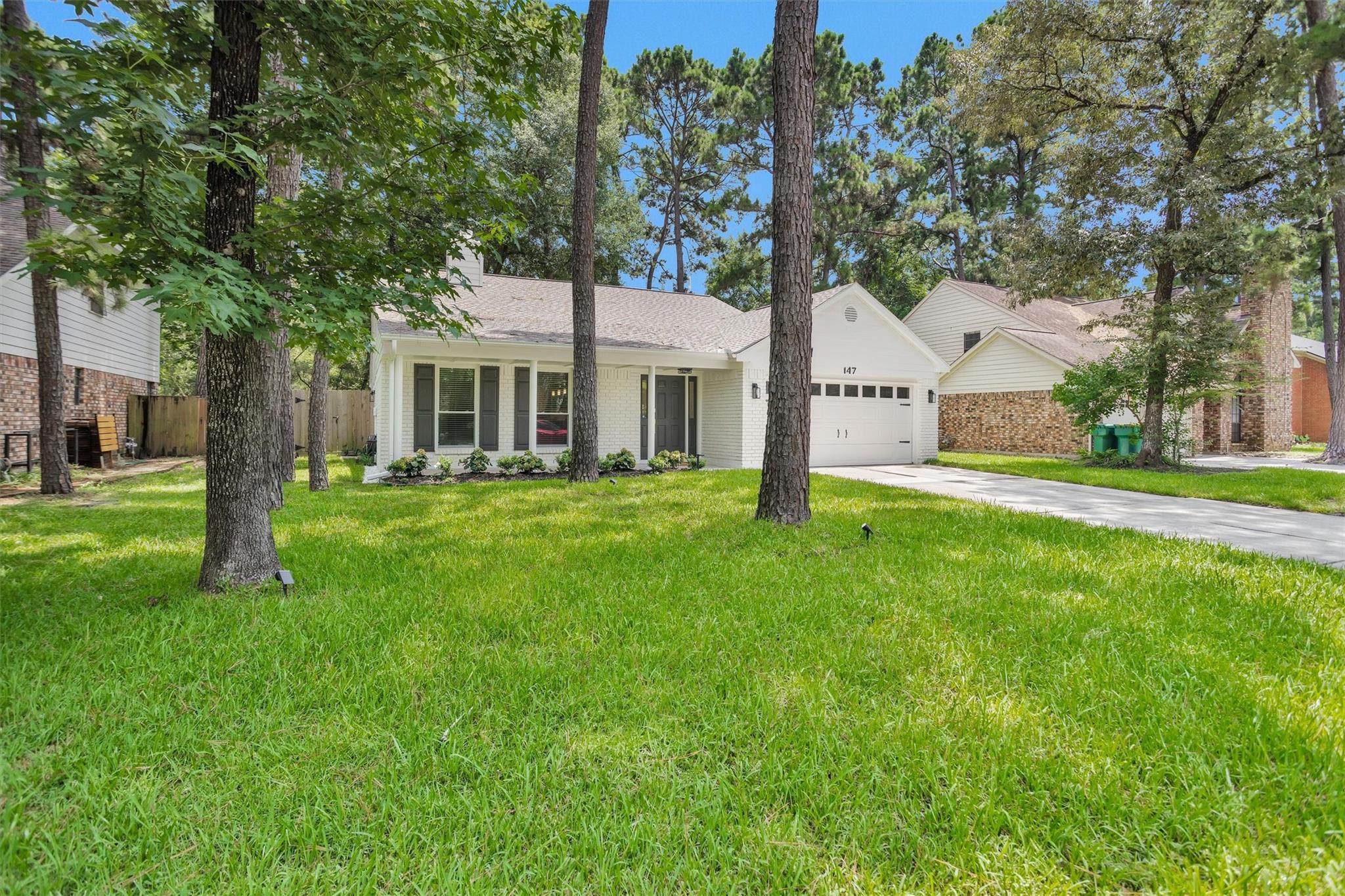 147 E Pathfinders Circle
