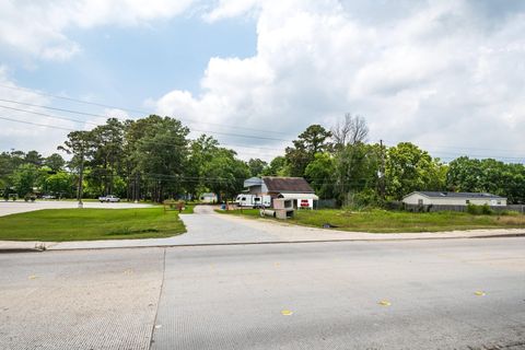 Photo of 24919 Fm 2100 Road, Huffman, TX 77336 (MLS # 67885059)