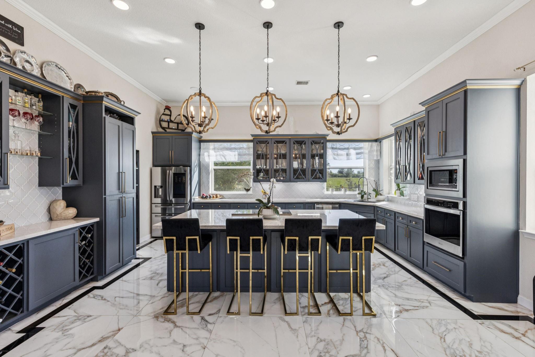 1024 Colibri Lake Lane