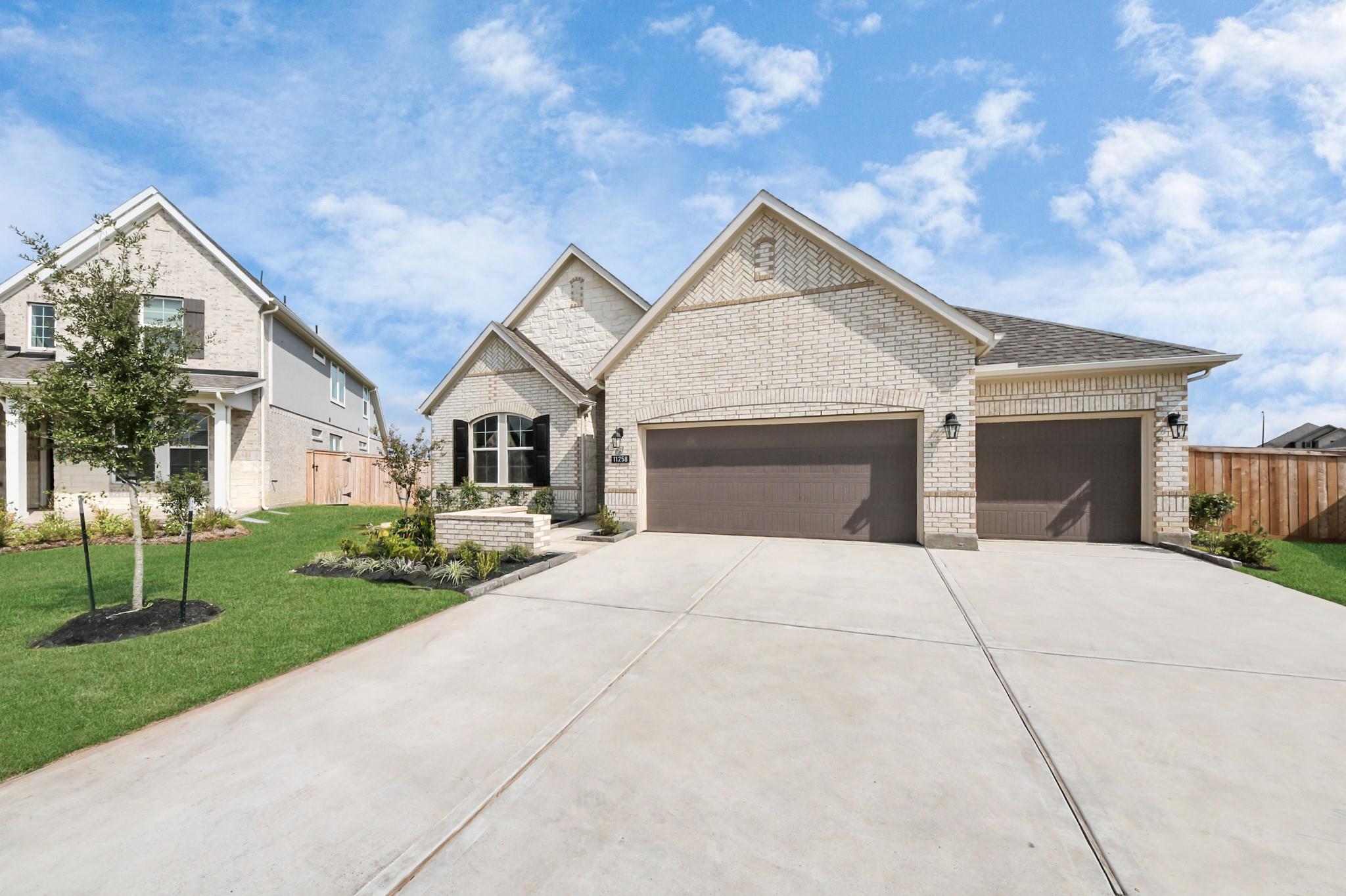 11258 Tropical Forest Way