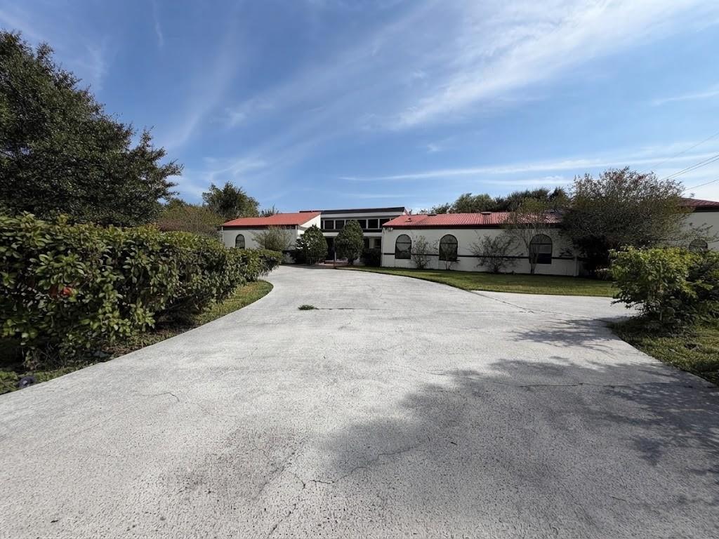 7110 W Mockingbird Lane