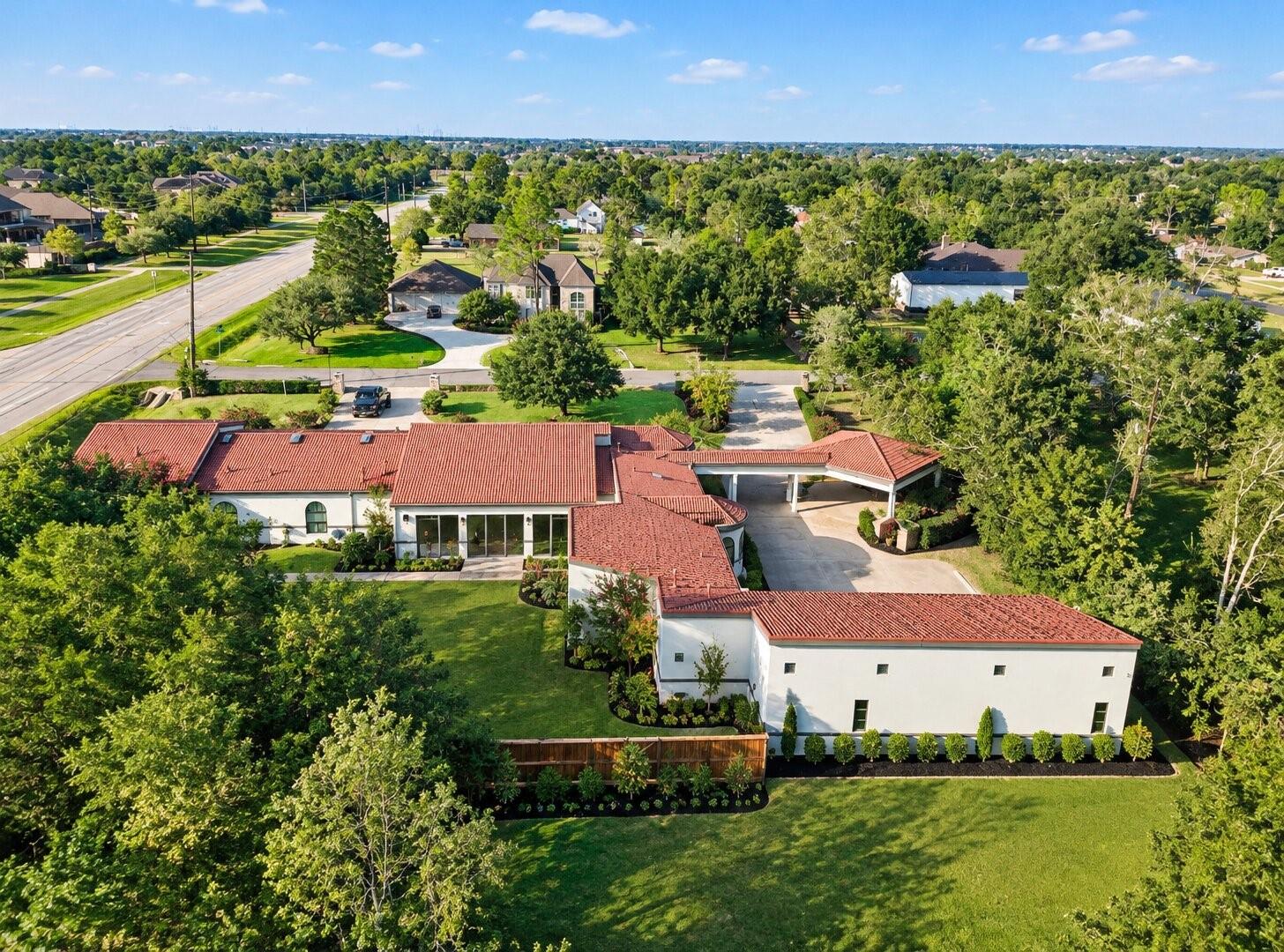 7110 W Mockingbird Lane