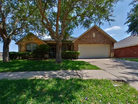 Photo of 5705 Emerald Brook Lane, League City, TX 77573 (MLS # 89085710)