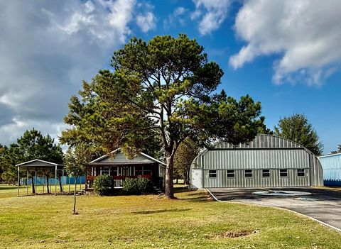 Photo of 143 W Airway, Livingston, TX 77351 (MLS # 92195755)