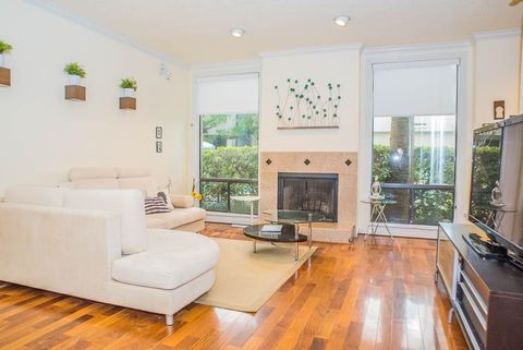 1112 Bering Drive 61 Houston TX 77057