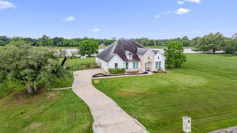 Photo of 203 Cavalry Trail Drive, Rosharon, TX 77583 (MLS # 64425943)