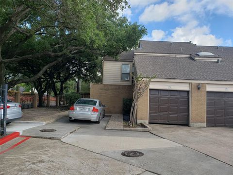 Photo of 2277 S Kirkwood Road #1115, Houston, TX 77077 (MLS # 98974302)