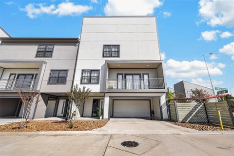 Photo of 11914 S Hoa Sen Circle, Houston, TX 77072 (MLS # 92091391)