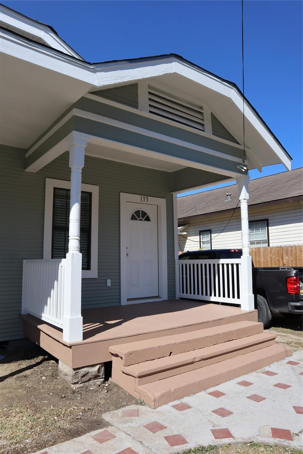 131 N Maplewood Street 133