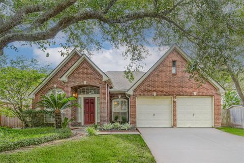 Photo of 4506 Silverlake Drive, Sugar Land, TX 77479 (MLS # 69540245)