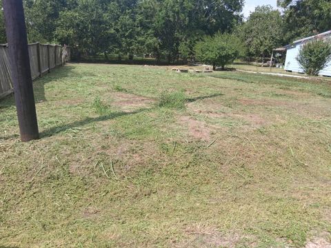 703 E Water Street Victoria TX 77901