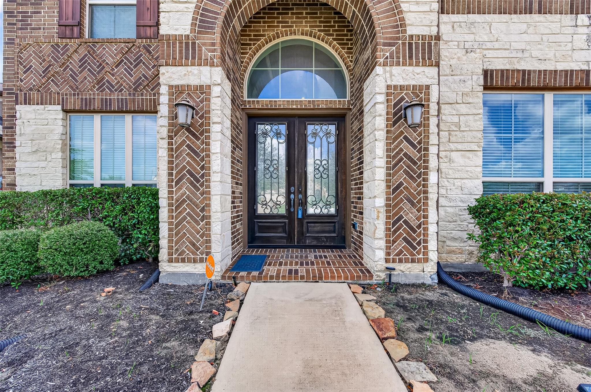 10210 Olivia View Ln