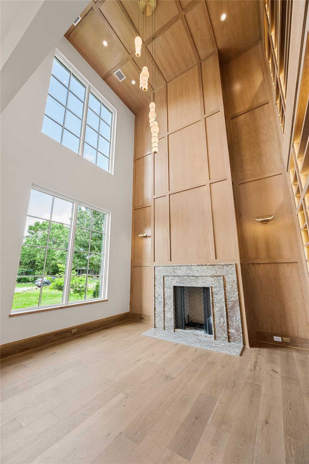 891 W 41st Street