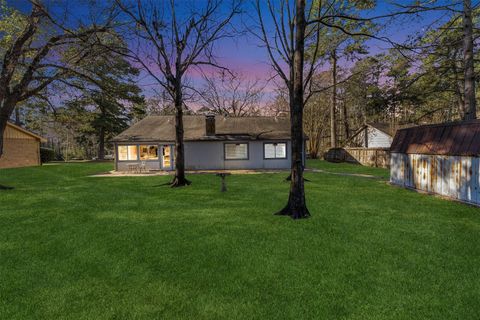 Photo of 3353 Knob Oaks Drive, Huntsville, TX 77340 (MLS # 98499467)