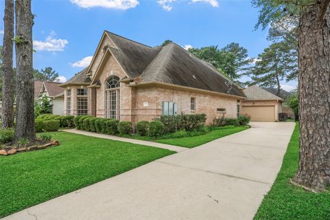 Photo of 10 Cordova Court, Montgomery, TX 77356 (MLS # 95359811)