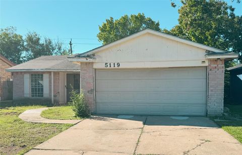 Photo of 5119 Prairie Ridge Road, Houston, TX 77053 (MLS # 33495827)