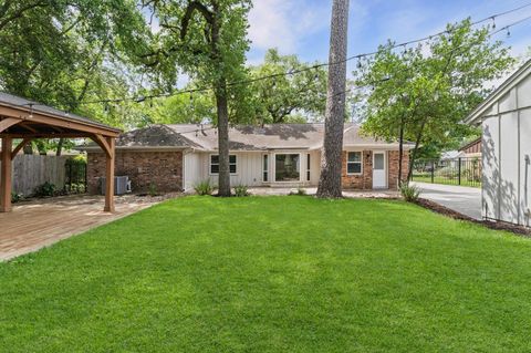 Tiny photo for 10146 Hanka Drive, Houston, TX 77043 (MLS # 25402683)