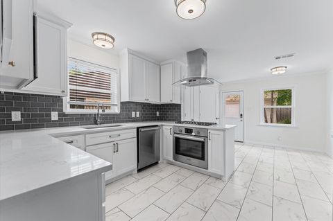 Tiny photo for 10146 Hanka Drive, Houston, TX 77043 (MLS # 25402683)