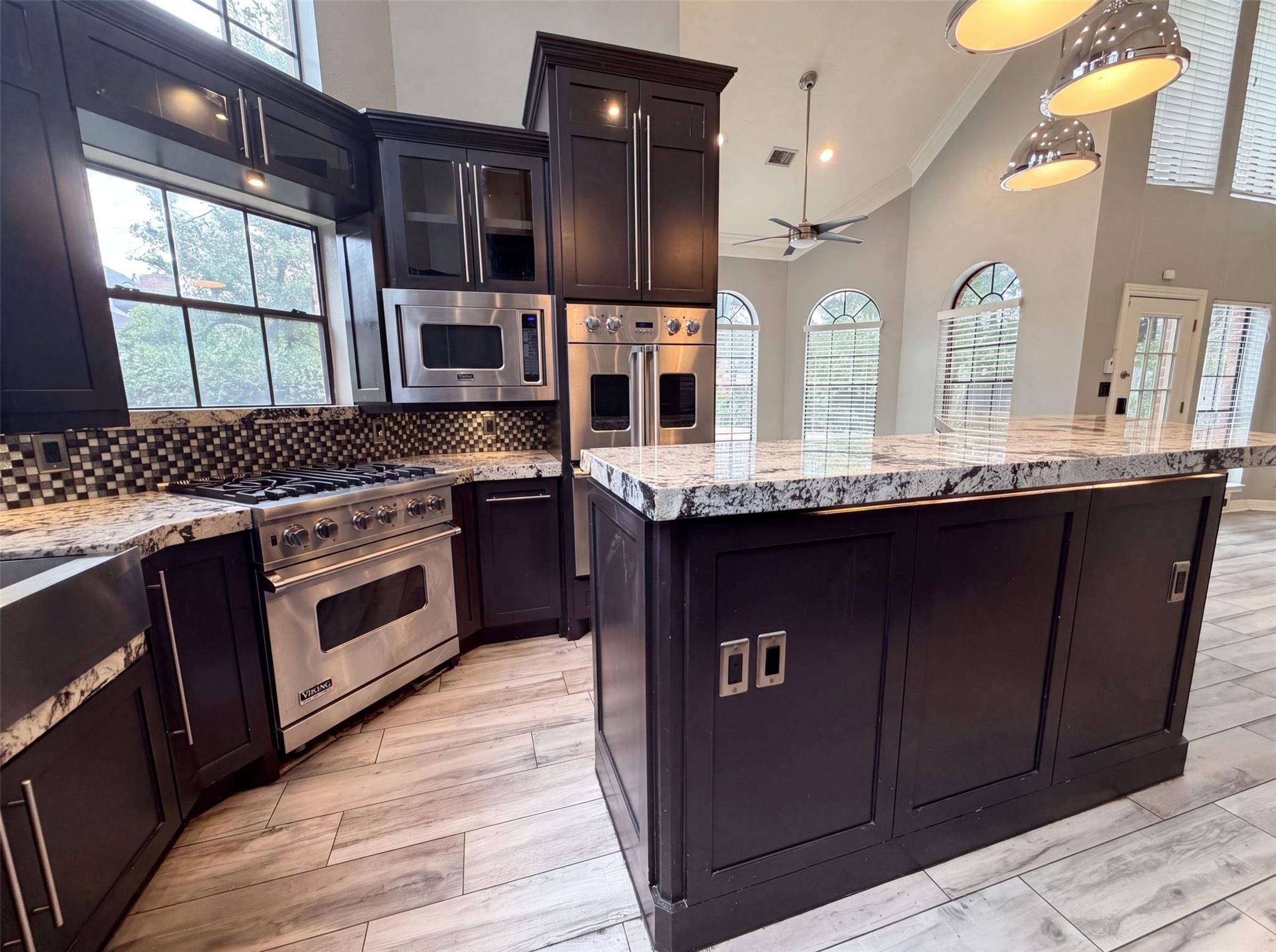 6127 Willowcrest Court