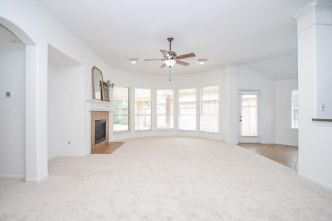 Photo of 2625 Emerald Springs Court, Pearland, TX 77584 (MLS # 89141404)