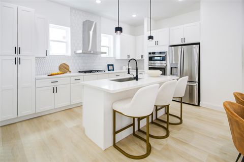 Photo of 1214 W 24th Street #C, Houston, TX 77008 (MLS # 45685002)