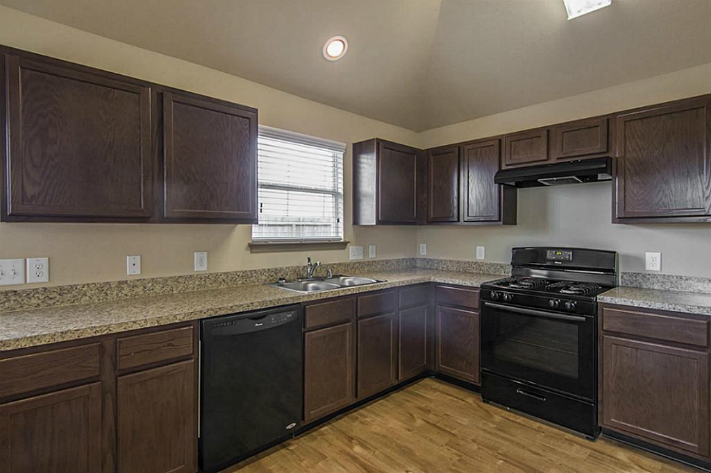 5826 Long Arbor