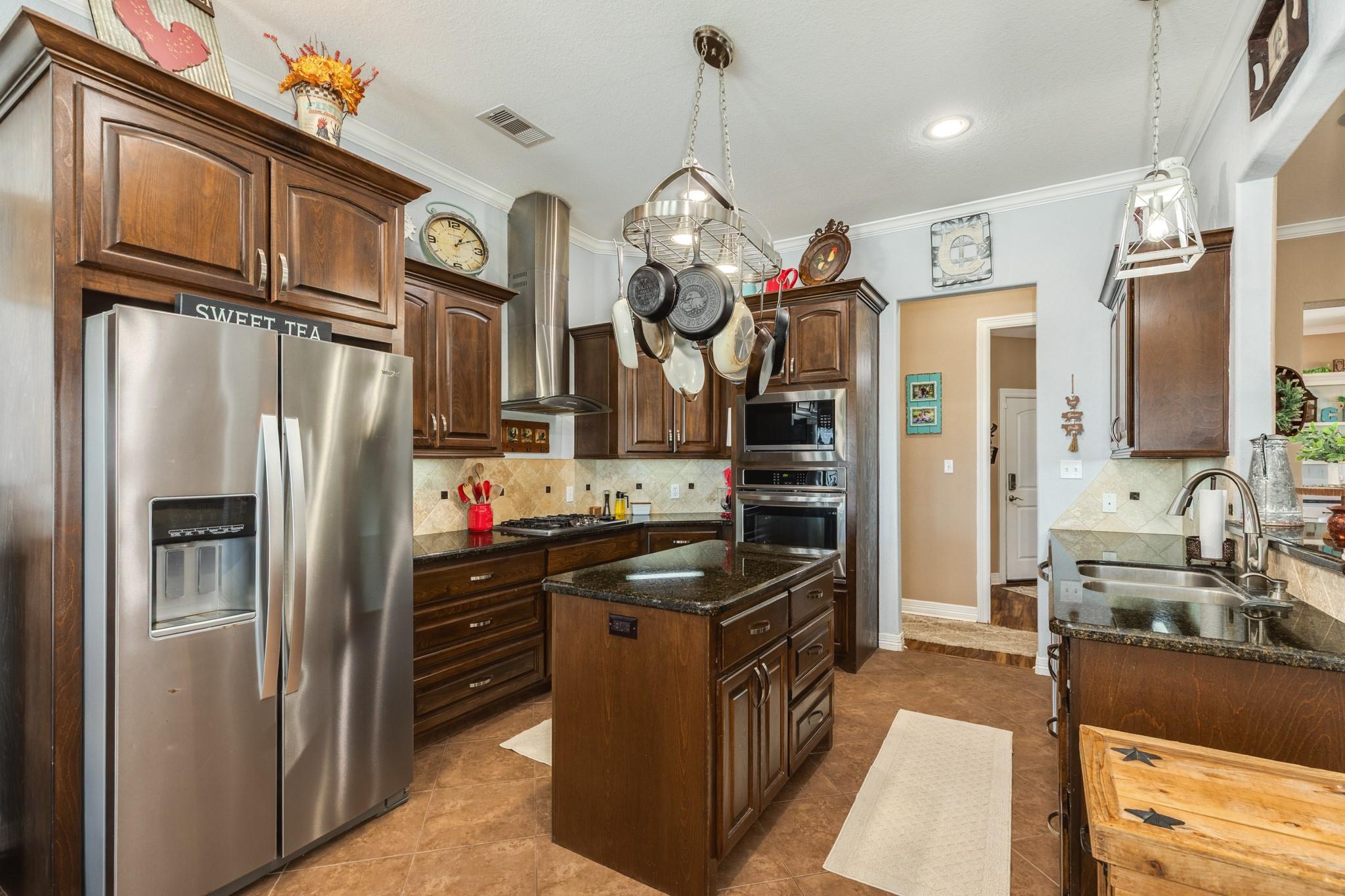 808 Quarter Horse Trail