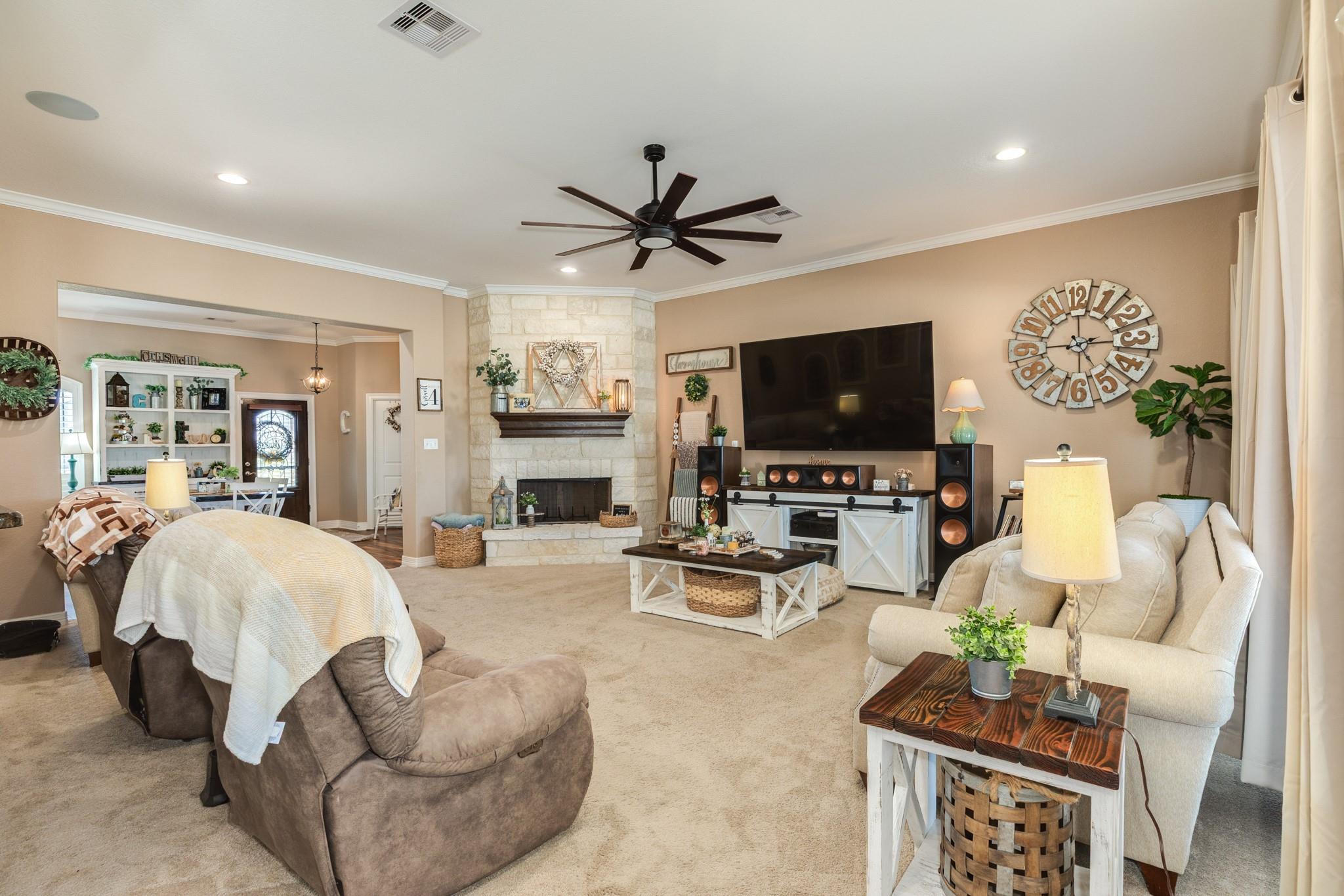 808 Quarter Horse Trail