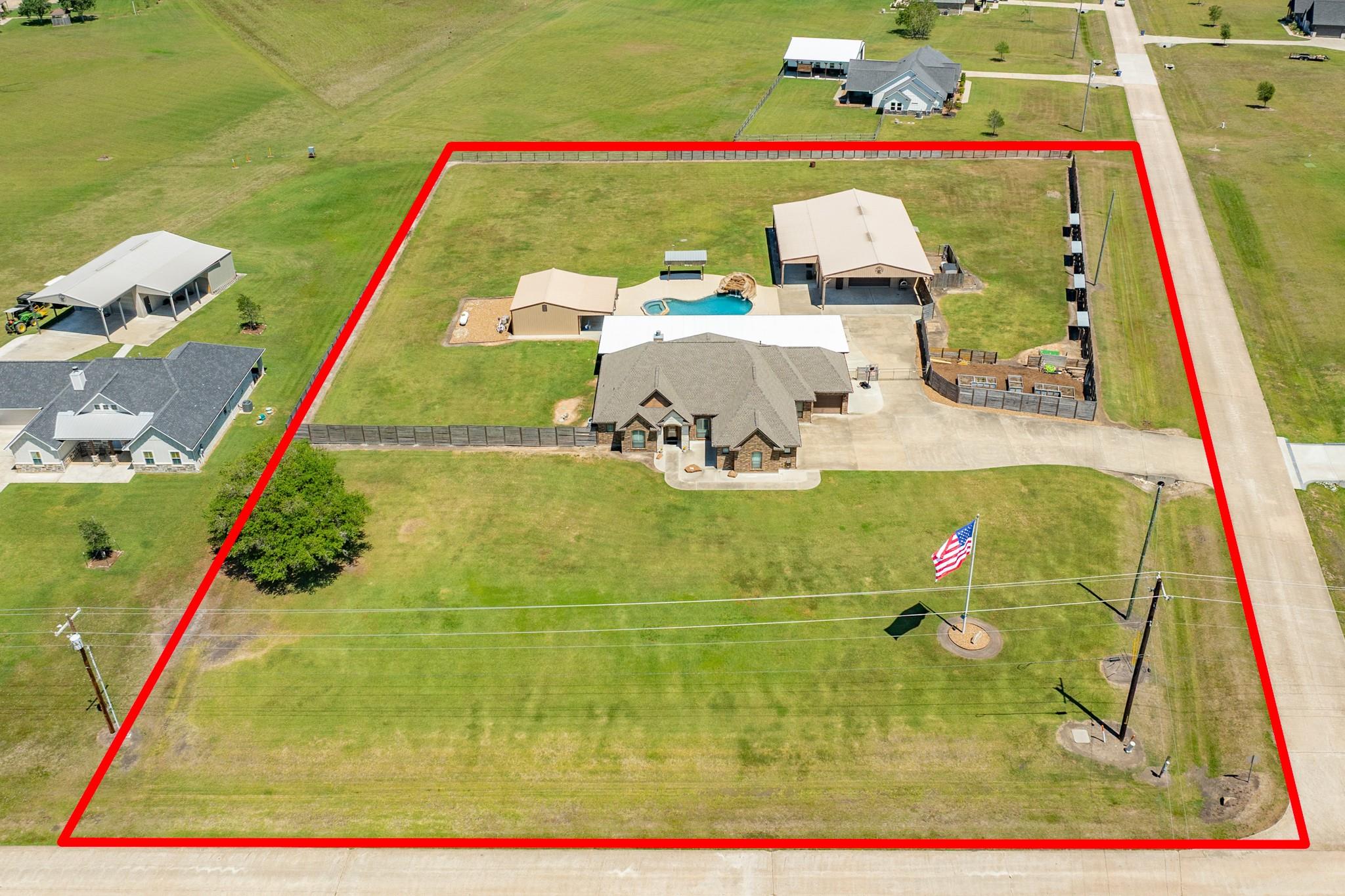 808 Quarter Horse Trail