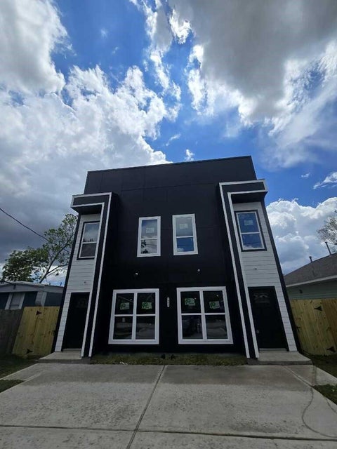 Multifamily For Sale - 7982 Ritz Street<br/> Houston, TX 77028