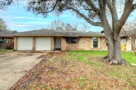 Photo of 7206 Yellow Pine Drive, Houston, TX 77040 (MLS # 95647382)
