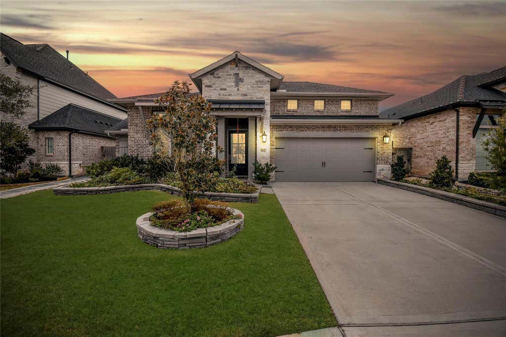 Photo of 5042 Albany Shores Lane, Fulshear, TX 77441 (MLS # 92774419)