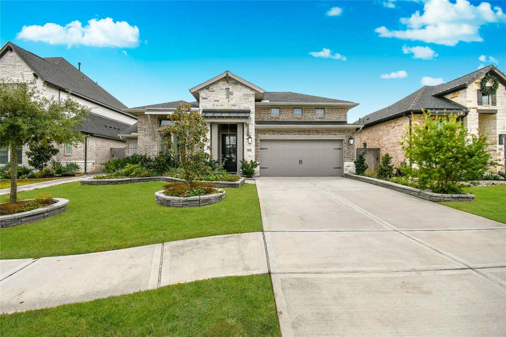 Photo of 5042 Albany Shores Lane, Fulshear, TX 77441 (MLS # 92774419)