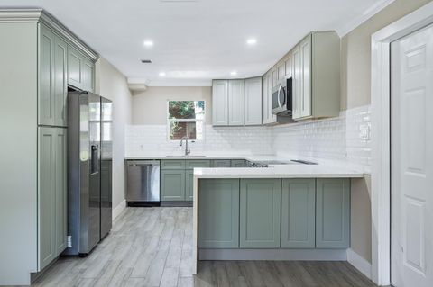 Photo of 2222 Peppermill Road, Houston, TX 77080 (MLS # 32379288)