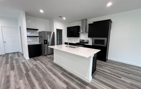 Photo of 3032 Crown Gate Dr, Houston, TX 77047 (MLS # 52168198)