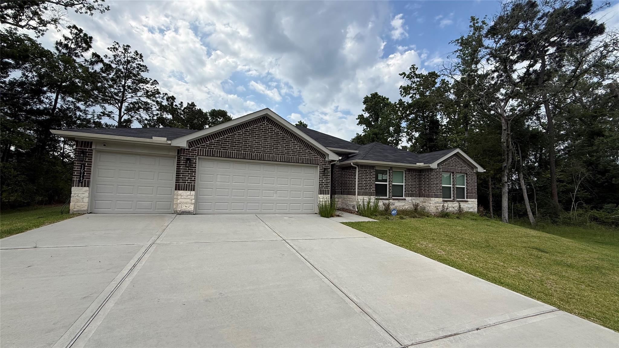 16113 William Ross Way