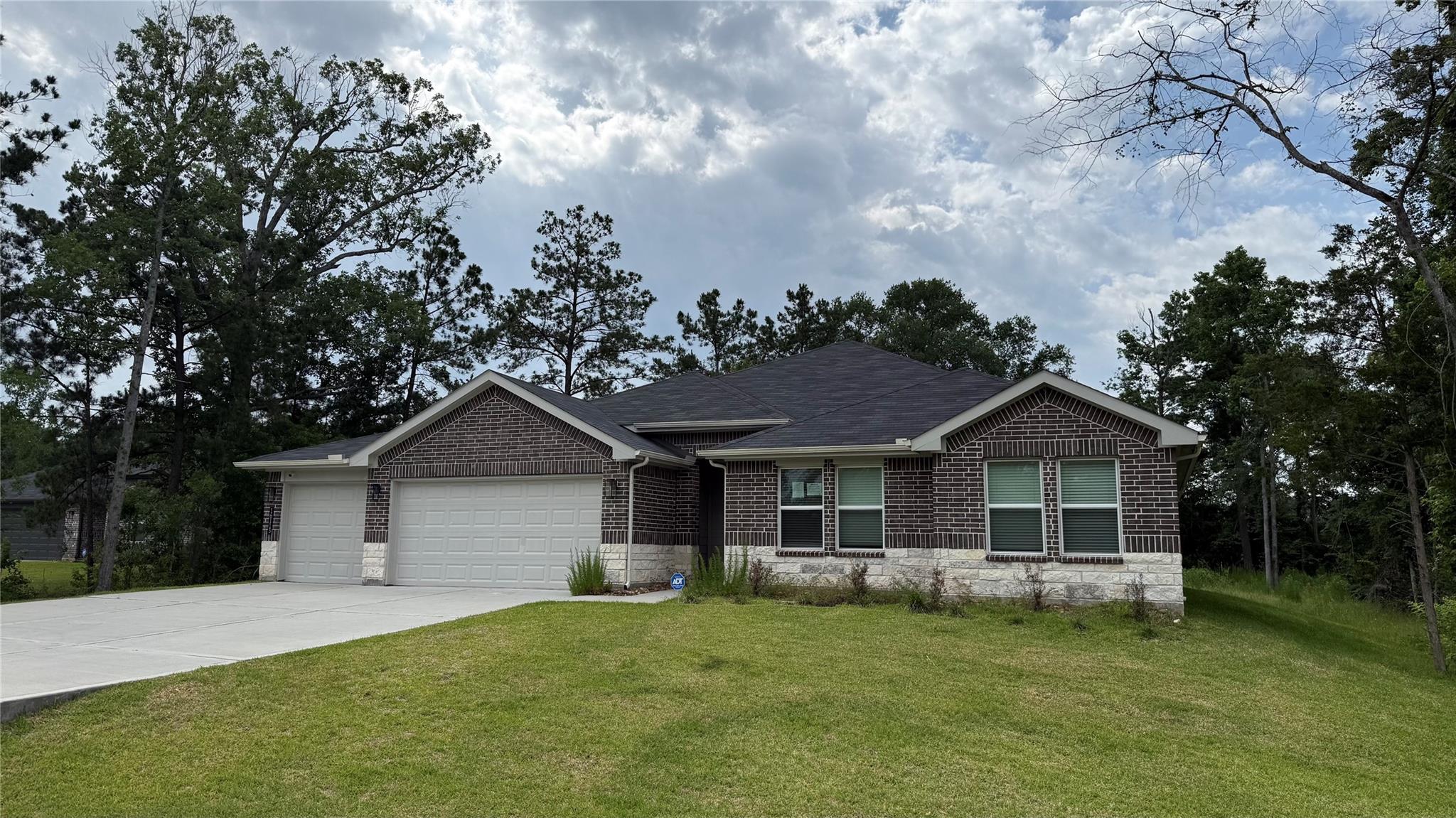 16113 William Ross Way
