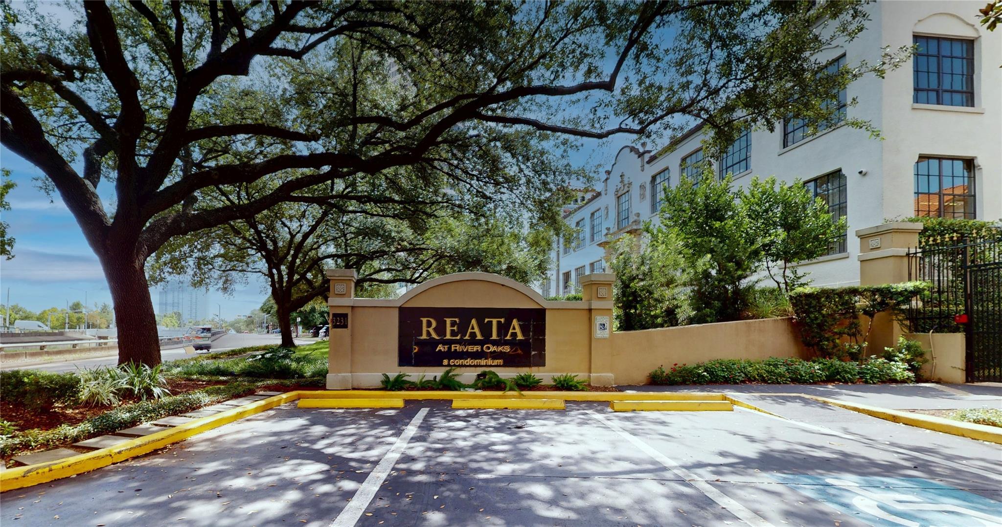 3231 Allen Parkway 1313