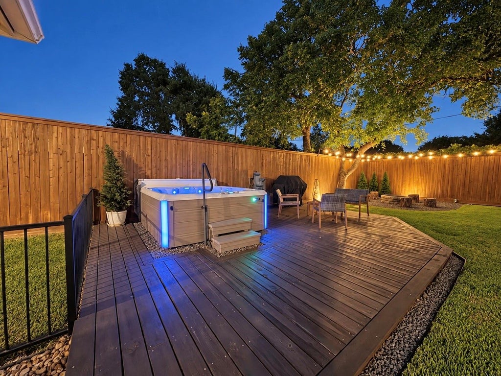 Photo of 10823 Chimney Rock Road, Houston, TX 77096 (MLS # 36671365)