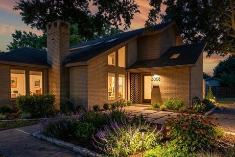 Homes For Sale - 5008 Locust Street<br/> Bellaire, TX 77401