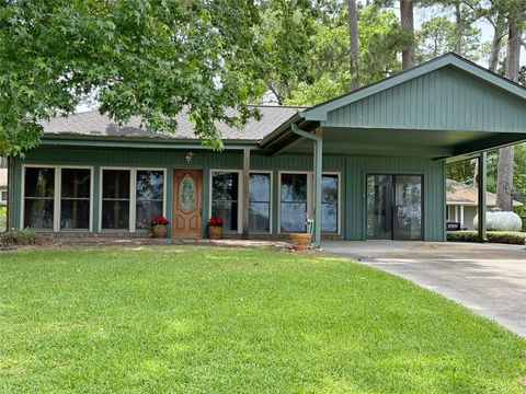 Photo of 192 Sam Houston Loop, Point Blank, TX 77364 (MLS # 39044571)