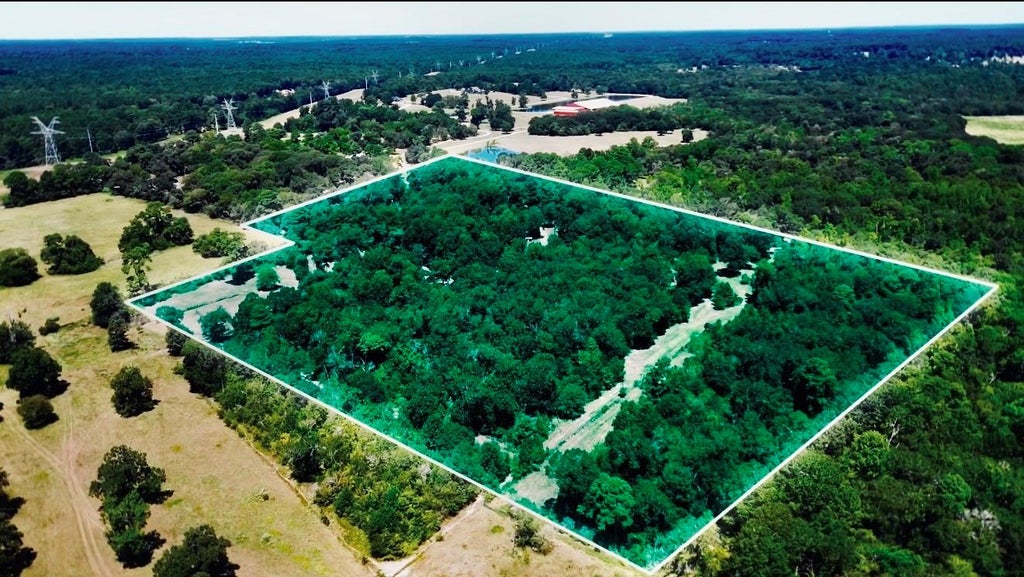 Photo of 9846 Post Oak Cemetery Road, Montgomery, TX 77356 (MLS # 44315312)