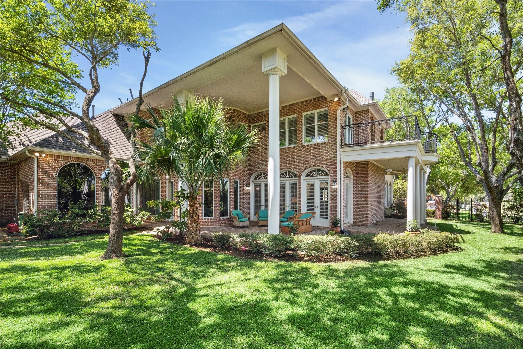 38 Scotsmoor Court